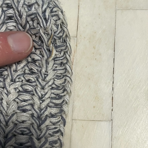 Love Your Melon Light Blue Speckled Knit ‘Classics’ Beanie - Picture 4 of 5